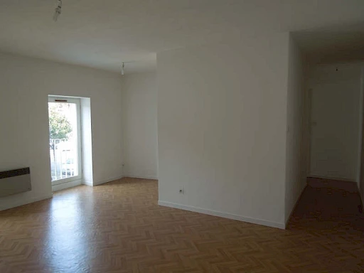 HAGETMAU CENTRE - 1er ETAGE