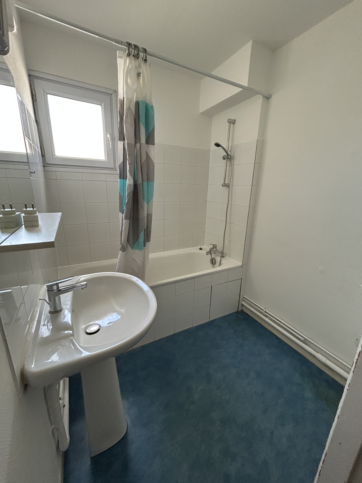 APPARTEMENT T3 MEUBLE CENTRE VILLE