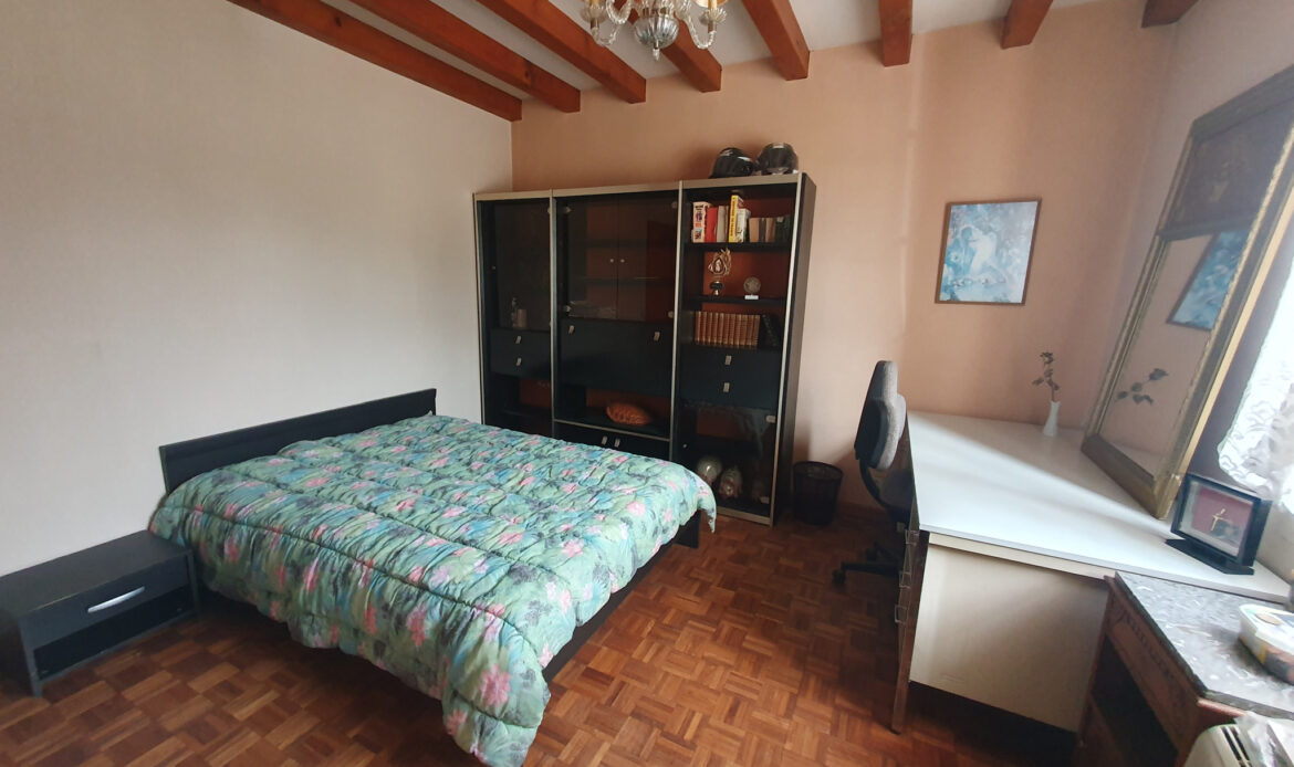 3f345959.jpg
