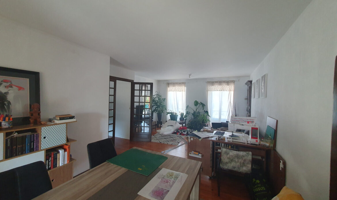 f9274373.jpg