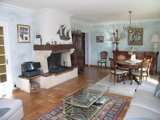 MAISON DE 171 m2 - HORSARRIEU - 3