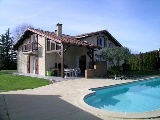 MAISON DE 171 m2 - HORSARRIEU - 2