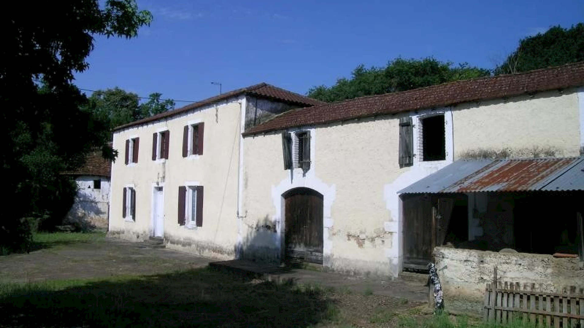 ANCIEN CORPS DE FERME de 172 m2 Hab - LACRABE
