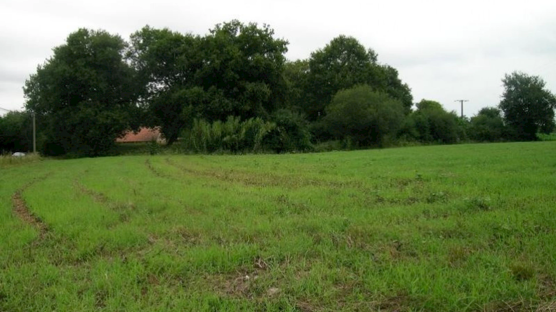  TERRAIN A BATIR DE 2400m2 - DOAZIT