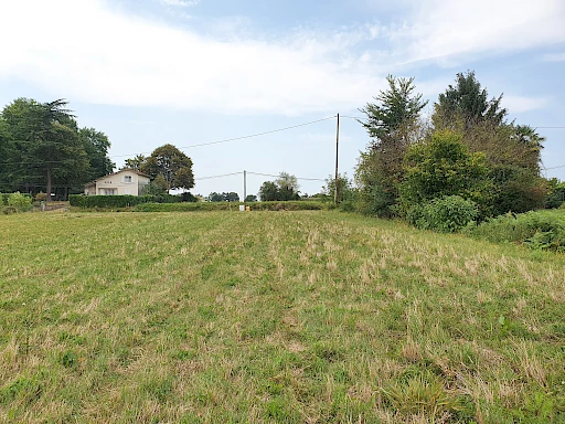 Hagetmau : terrain viabilisé de 1509m2 à vendre 37500 €