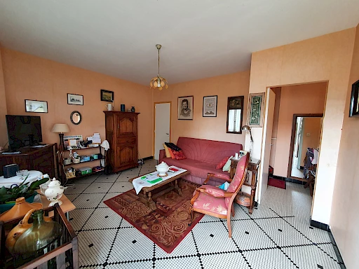 À Hagetmau, immeuble de 139m2 pour investir 139000 €
