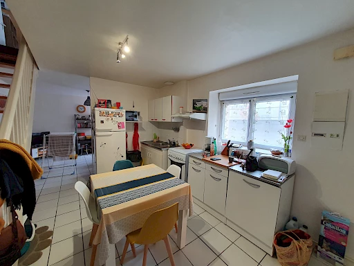 Pour investir à Hagetmau : immeuble de 143m2 avec SN AGENCE TACHON
