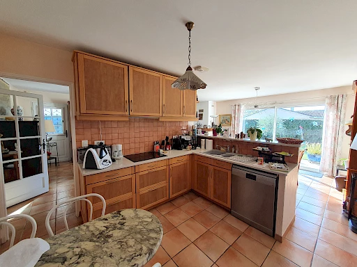En vente pour famille avec 2 enfants à Hagetmau : maison avec terrasse