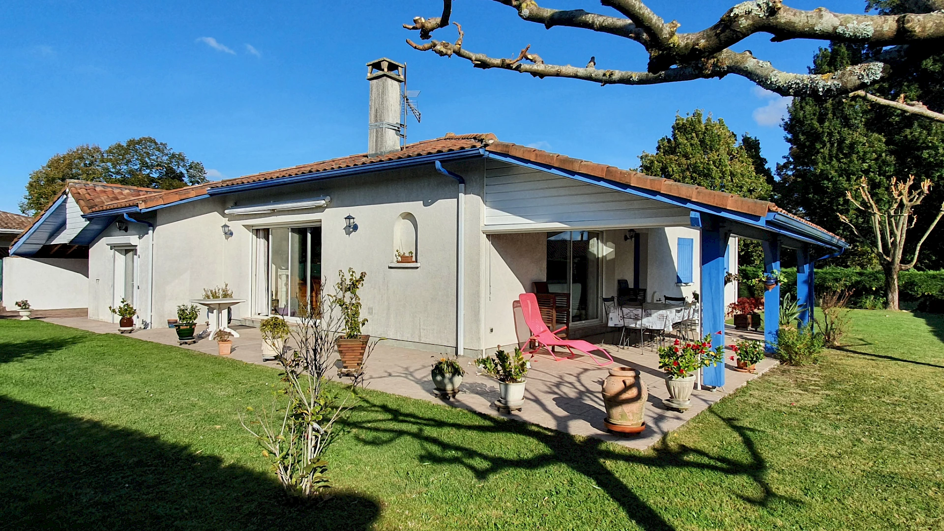 En vente pour famille avec 2 enfants à Hagetmau : maison avec terrasse