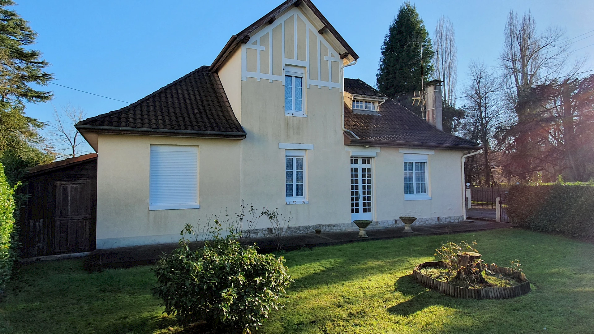 À Hagetmau, grande maison en vente avec SN AGENCE TACHON