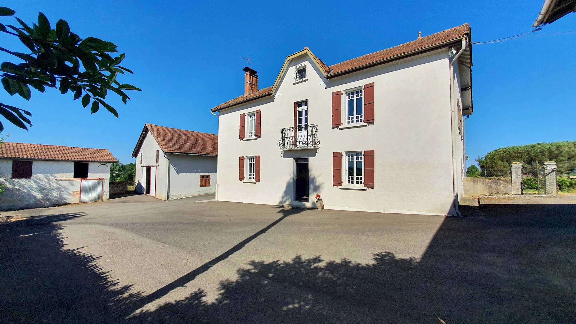 Maison avec dépendances à 5 minutes d'Hagetmau