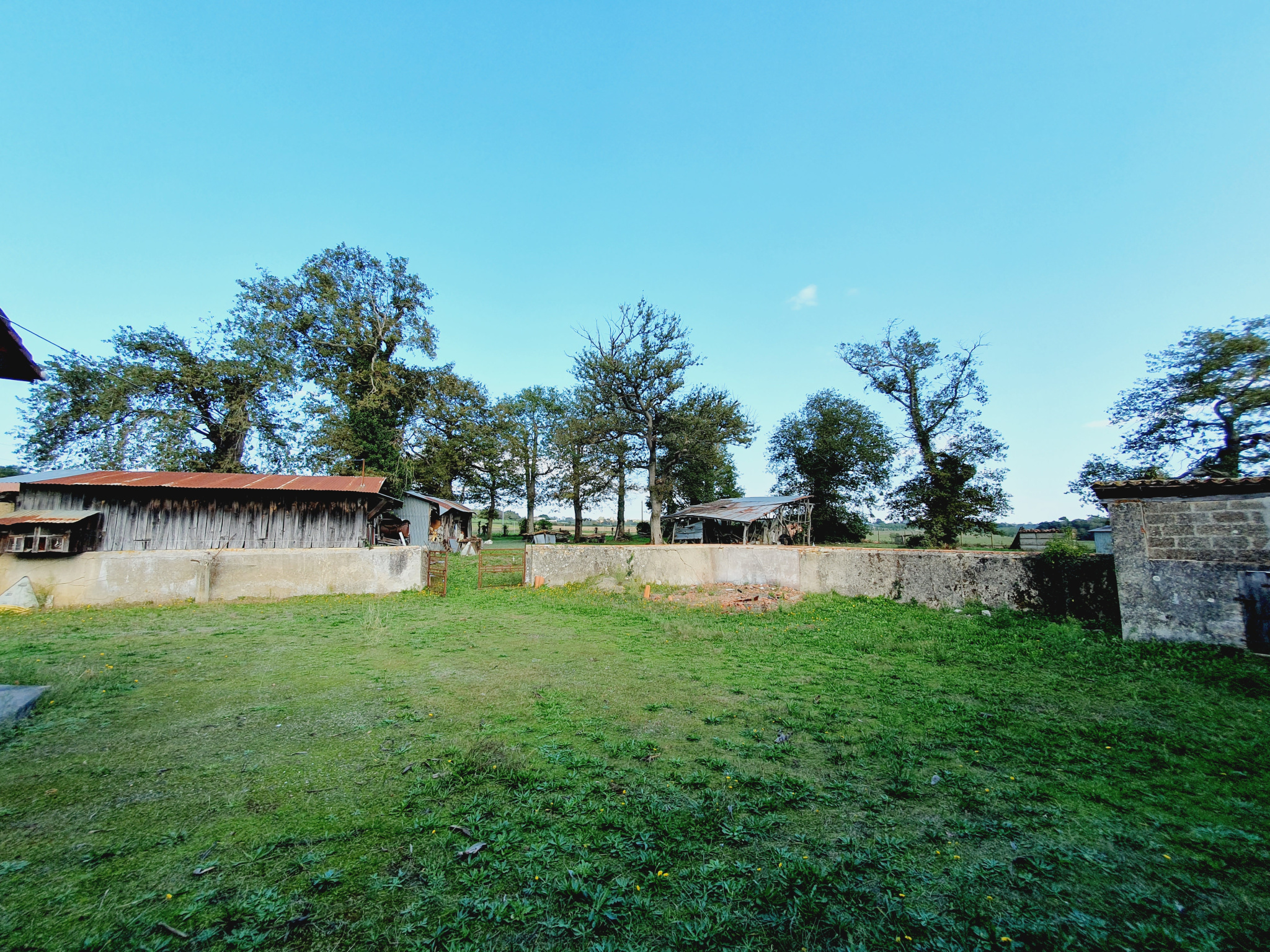 Ancienne maison d'habitation à rénover