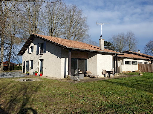 Hagetmau : villa avec 7 pièces à acheter - 1
