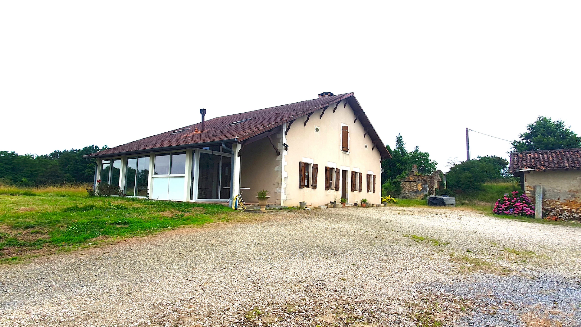 En vente à Saint-Sever : maison avec SN AGENCE TACHON