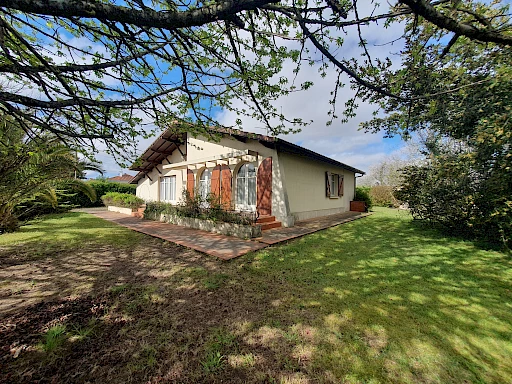 A Hagetmau Maison 140 m2 sur un  Terrain 1530 m2