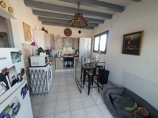 À Hagetmau, villa de 223m2 avec 9 pièces à acheter 181500 €