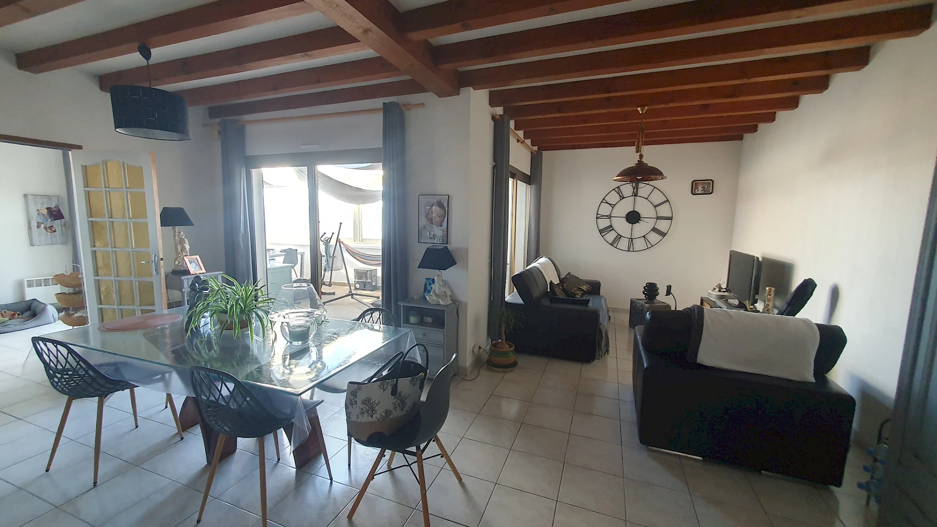 À Hagetmau, villa de 223m2 avec 9 pièces à acheter 181500 €