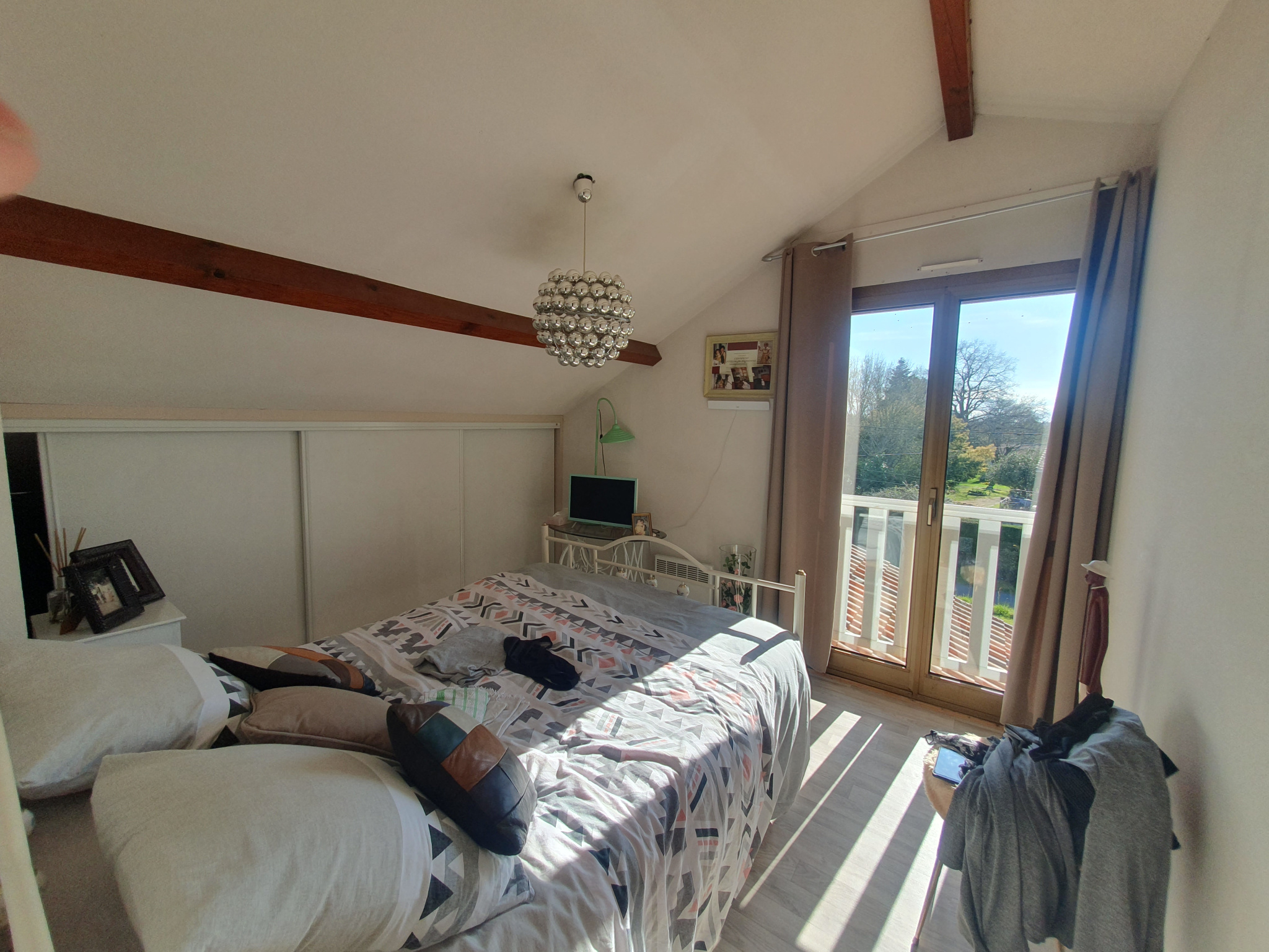 À Hagetmau, villa de 223m2 avec 9 pièces à acheter 181500 €