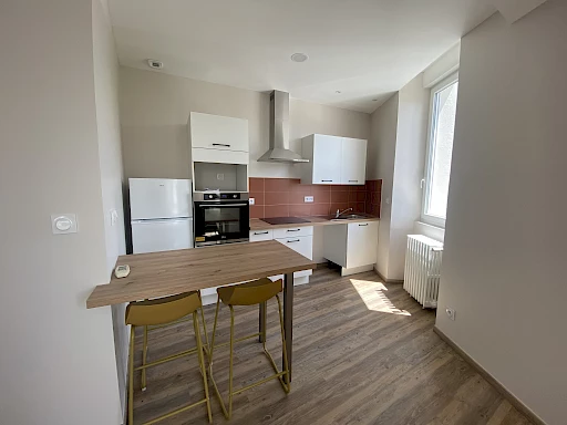 APPARTEMENT T2 MEUBLE SABLAR - TOUTES CHARGES COMPRISES - 2