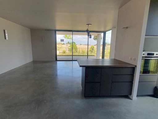 À Saint-Sever, maison neuve avec terrasse et abri voiture