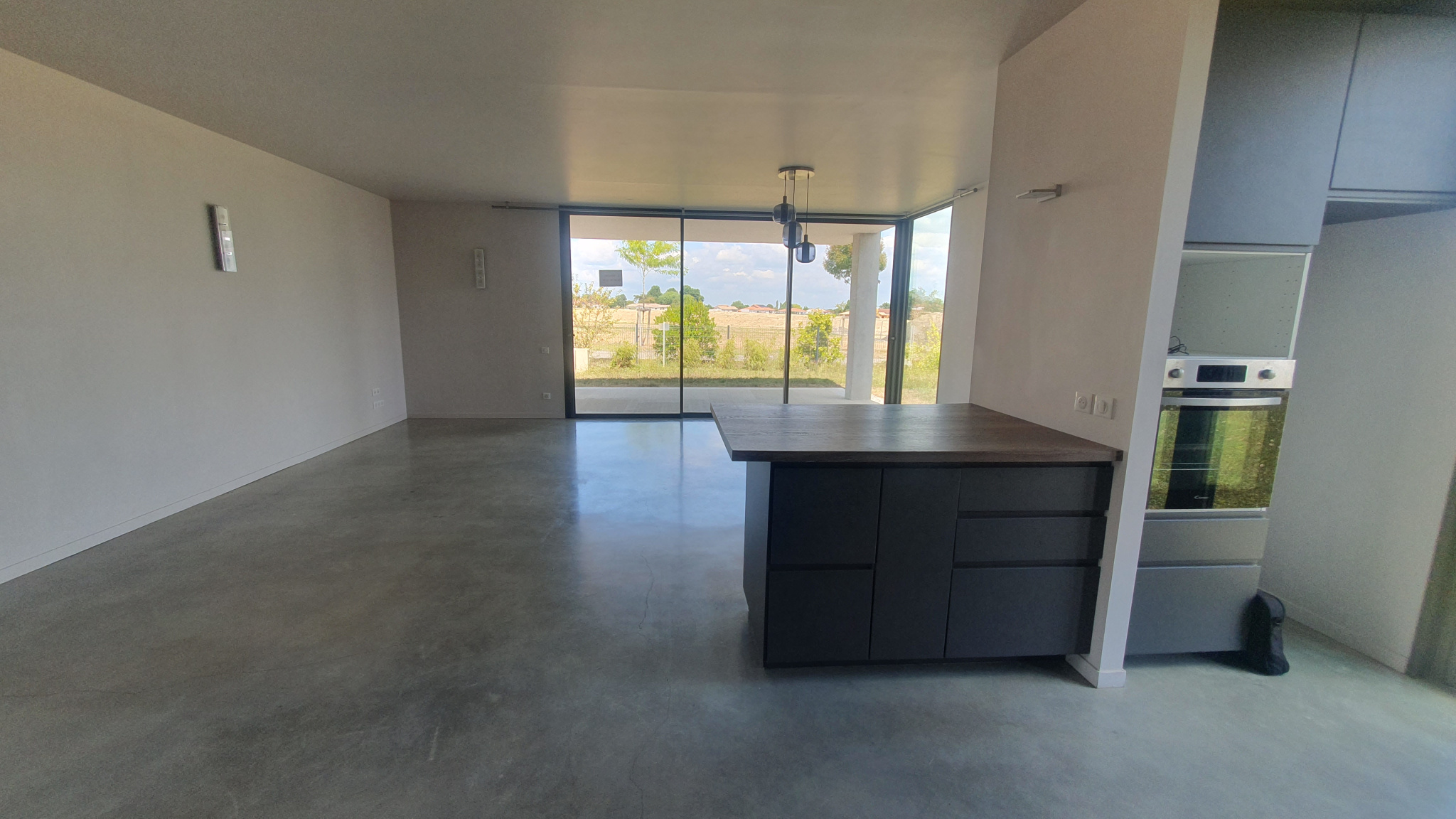 À Saint-Sever, maison neuve avec terrasse et abri voiture