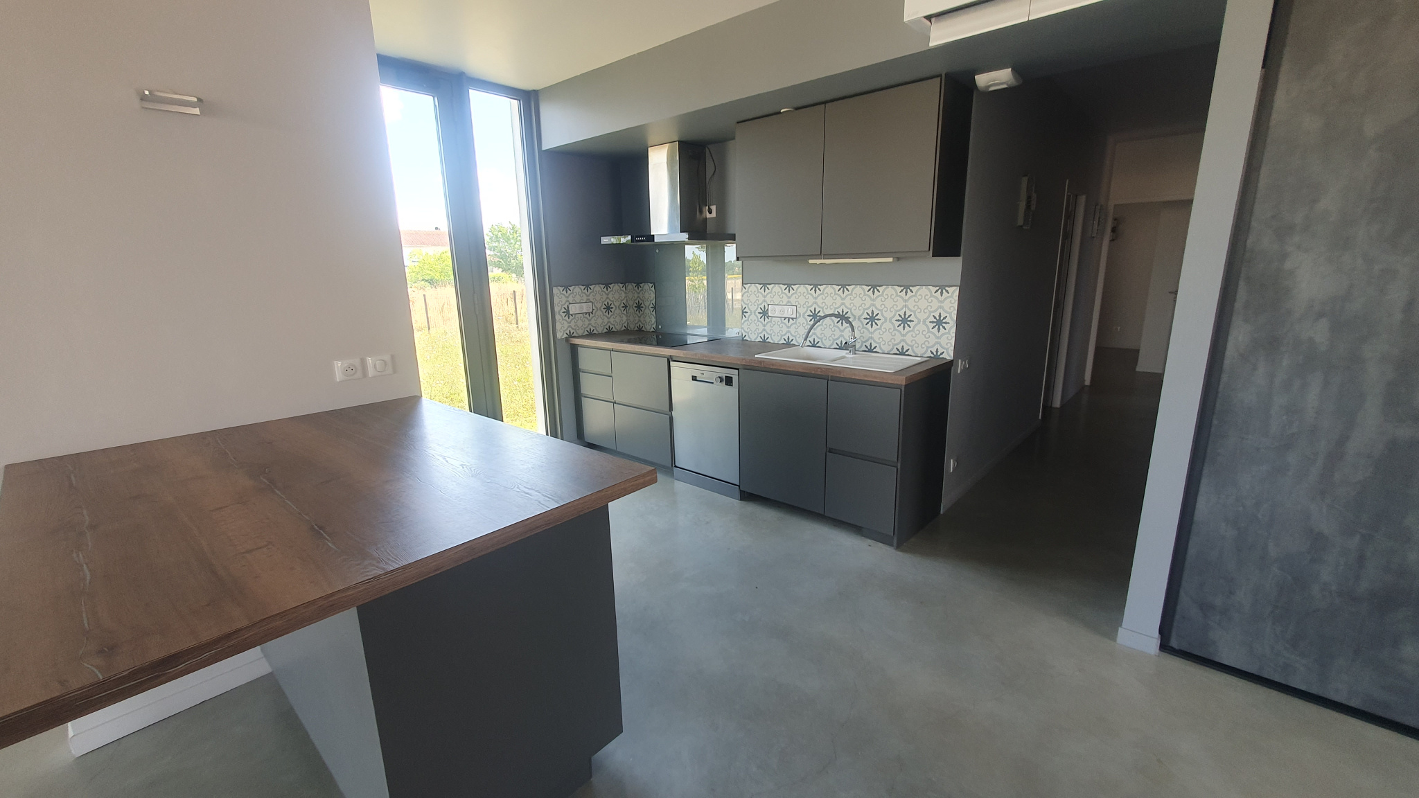 À Saint-Sever, maison neuve avec terrasse et abri voiture