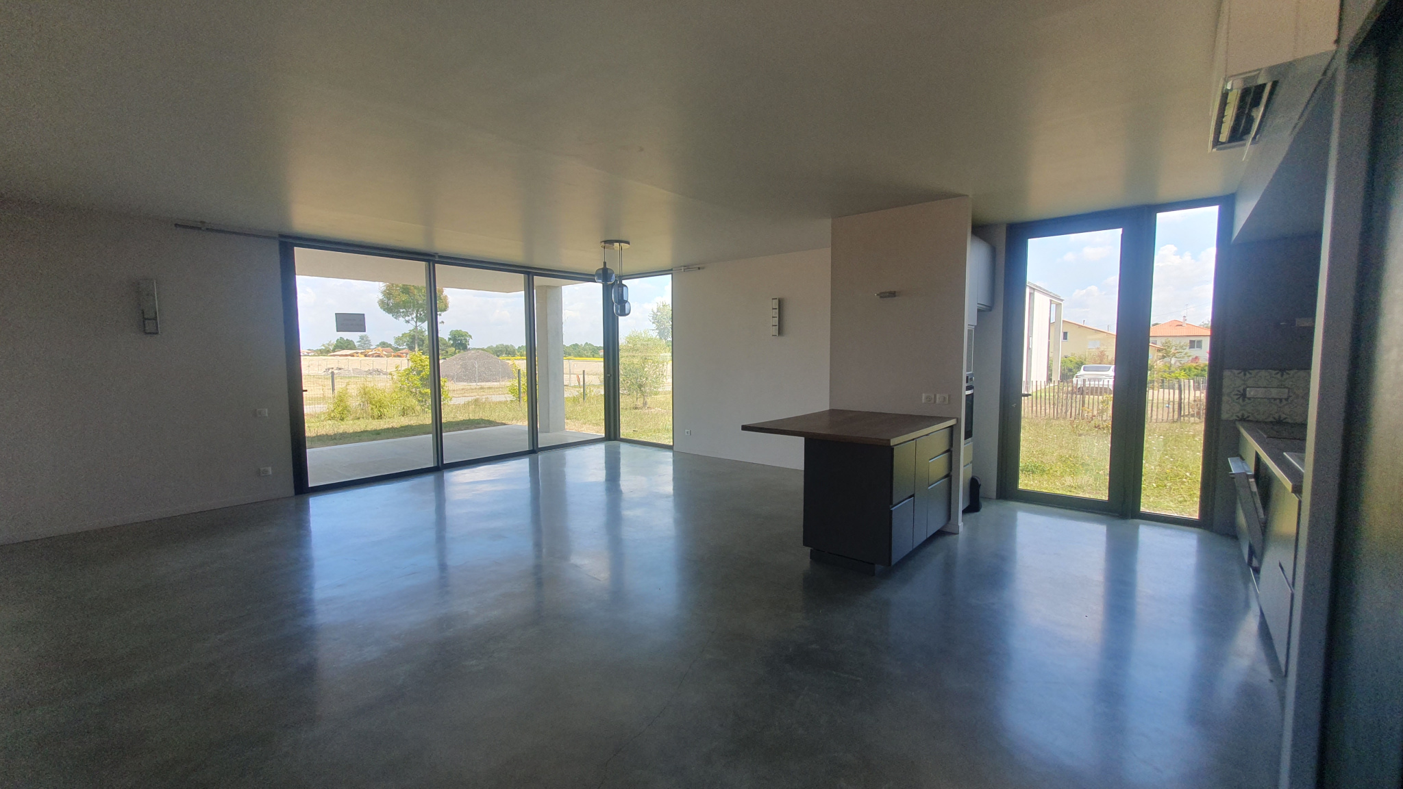 À Saint-Sever, maison neuve avec terrasse et abri voiture
