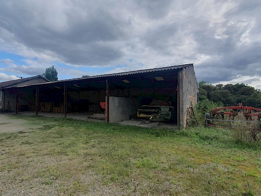 à Hagetmau ensemble de 600 m2 Bureaux + Hangar