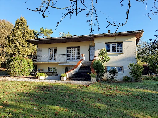 SAINT SEVER - Maison d'habitation de 175 m2 avec 5 Chambres