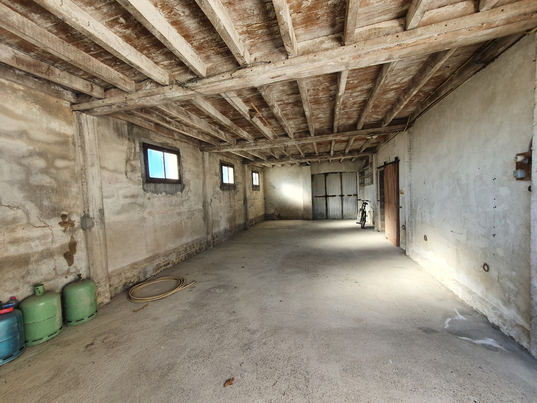 Entre ARZACQ et SAMADET, Ancien Corps de ferme avec dépendances