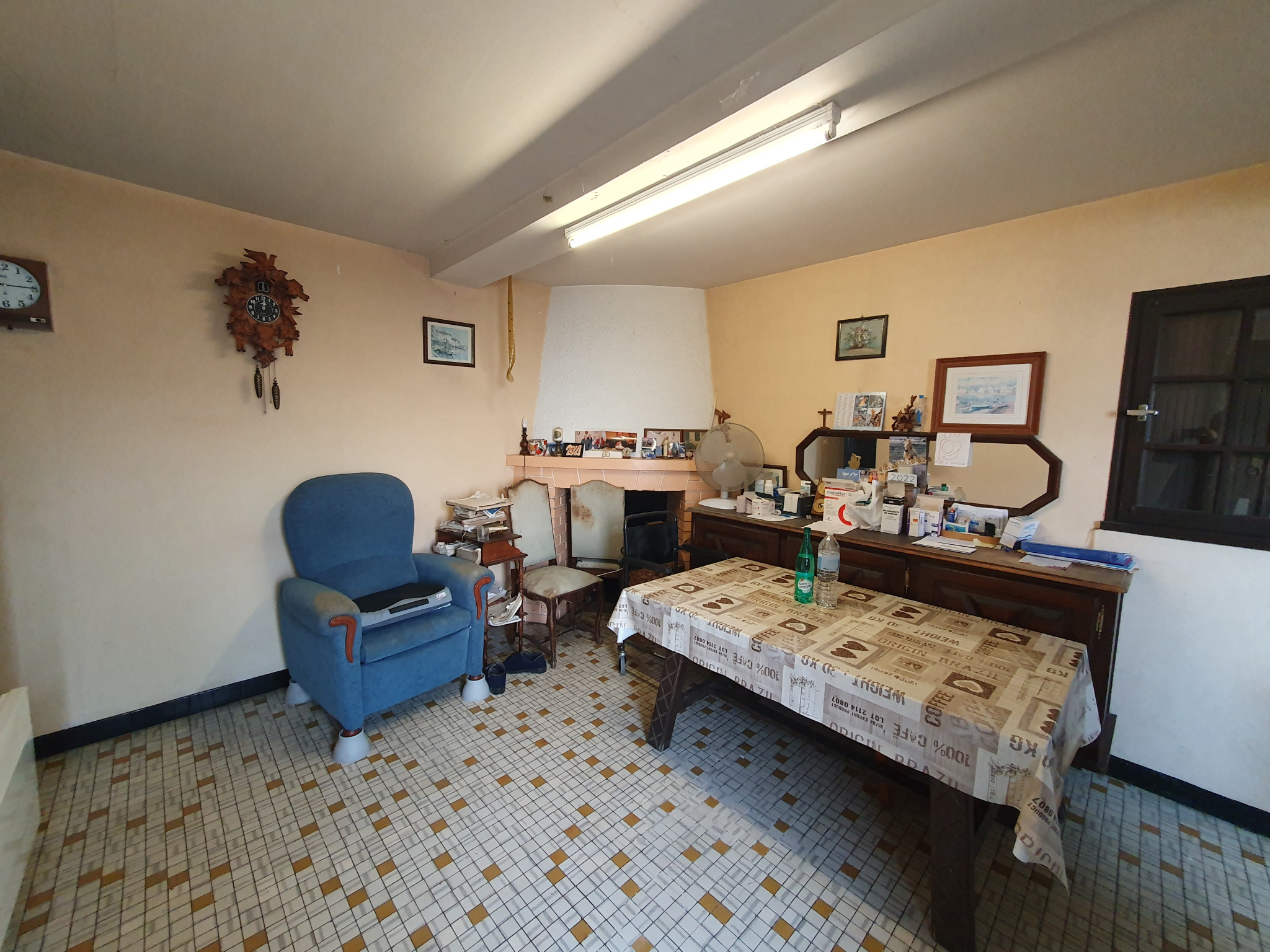 Photo 1