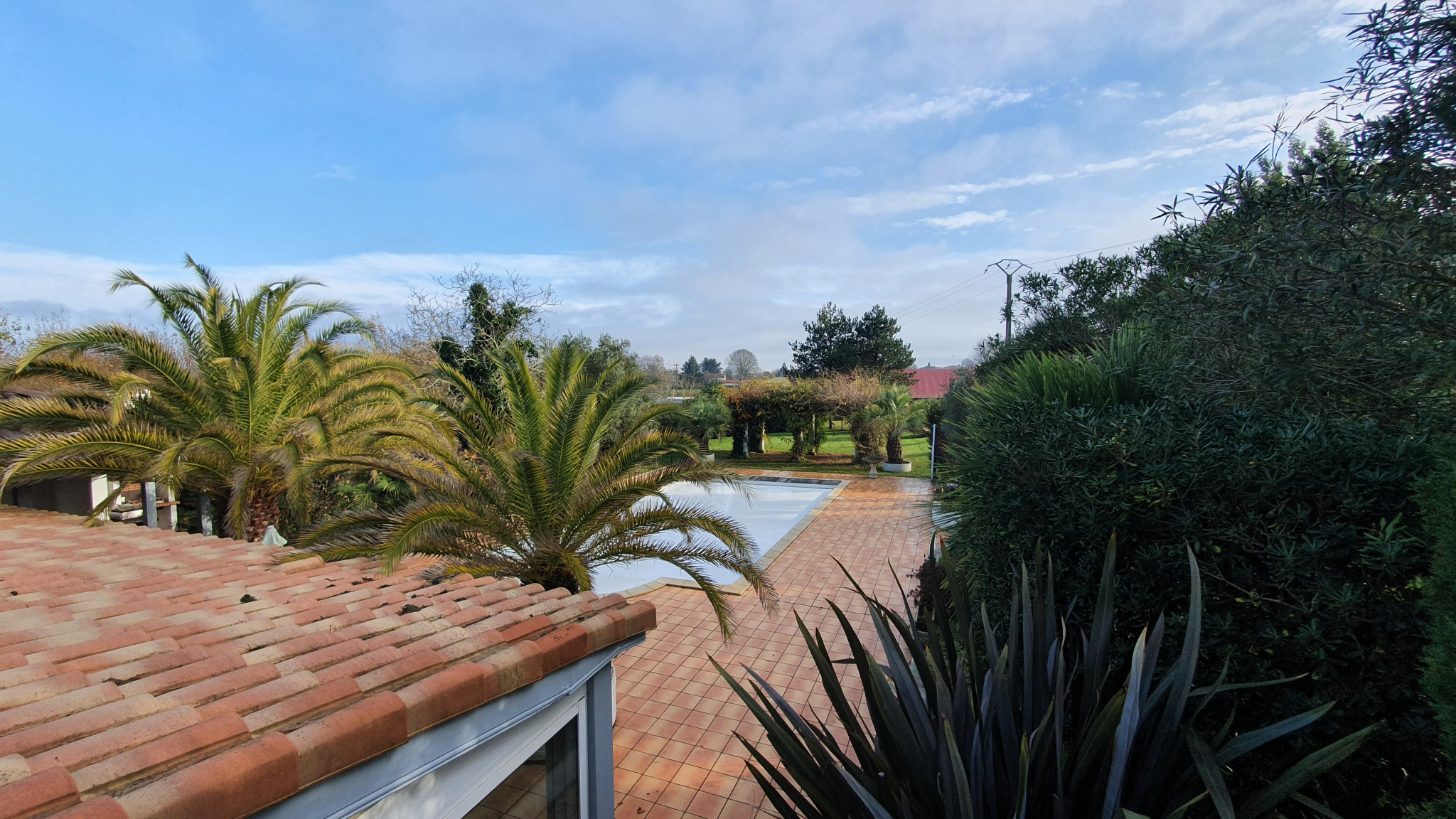 À vendre à Hagetmau (40) : immense maison avec 9 pièces