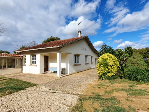 Proche de  HAGETMAU - MAISON 117 m2